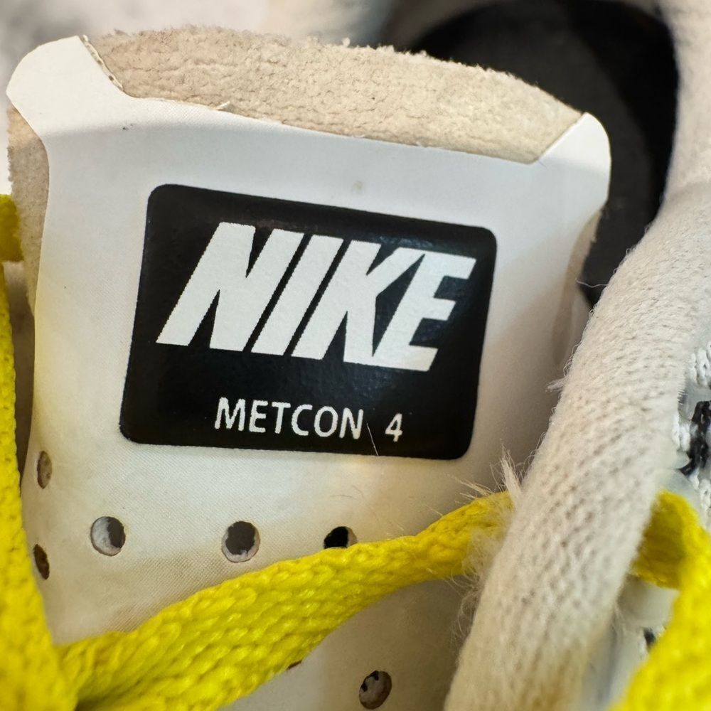 NIKE Metcon 4 ' White Dynamic Yellow ' SKU AO2806 107 white with black Xs size 8 - Picture 9 of 12